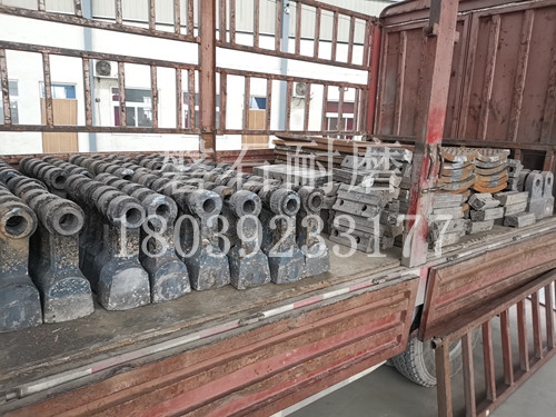 西藏昌都高铬锤头和高锰锤头耐磨度对比